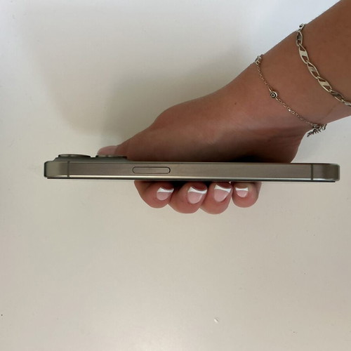 Apple iPhone 15 Pro 128GB Natural Titanium like new