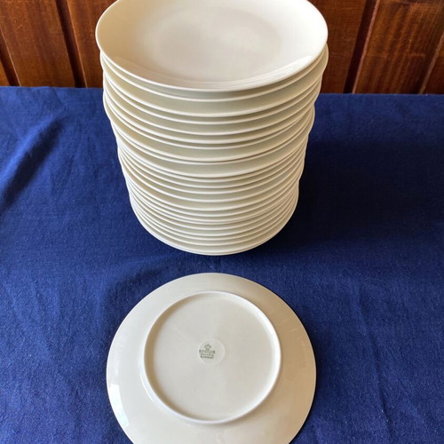 Scherzer Bavaria Germany porcelain tea/coffee set like new, 69 pieces