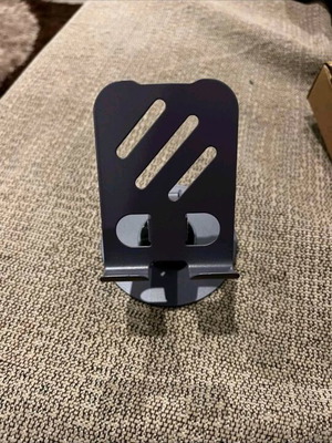 Iron mobile phone stand like new