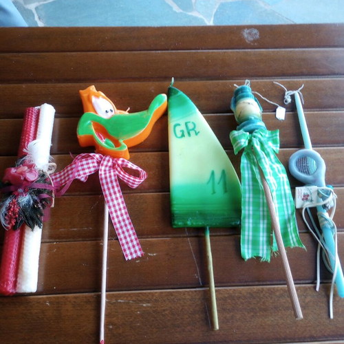 Five handmade Easter candles made of beeswax new