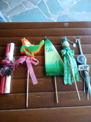 Five handmade Easter candles made of beeswax new