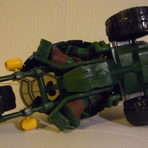 Playmates Teenage Mutant Ninja Turtles Ninja Stealth Bike with Raphael Figure used