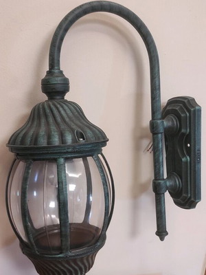 Outdoor wall lantern new, aluminum and plexiglass