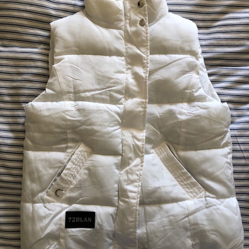 Puffer sleeveless jacket new, size Medium, white