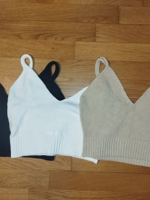 Set of 3 knitted crop tops like new, black white beige