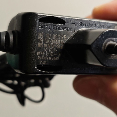 Sony Ericsson CAA-0002001-BV charger used