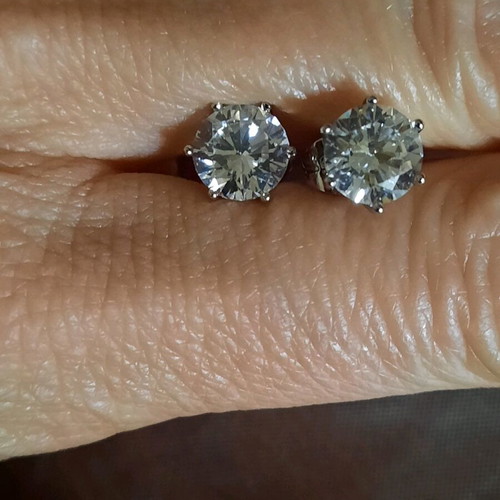 Monopetra earrings new silver color with large round crystal