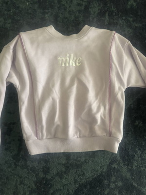 Nike sweatshirt for girl like new, purple, size 110 cm