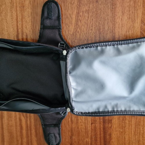 GIVI Magnetic Tank Bag like new, detachable with strong magnets