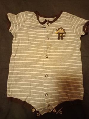 Carter Romper size 3M like new