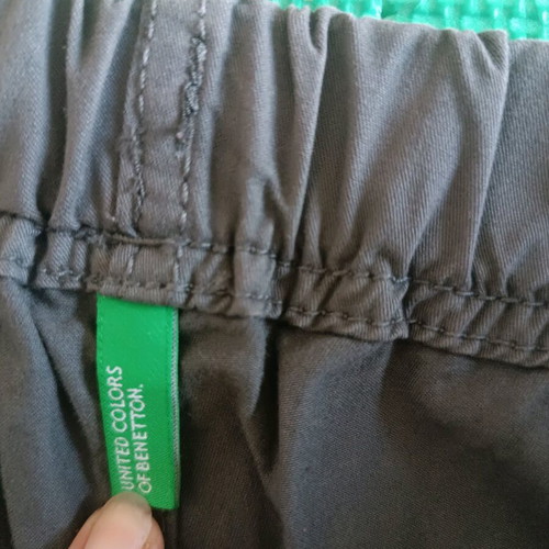 Benetton pants khaki with elastic waistband like new, size 46 large