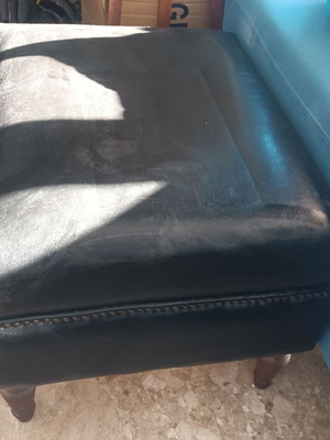 Black stool like new