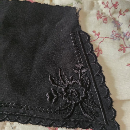 Set of 3 detachable collars, 2 black with embroidery, 1 white
