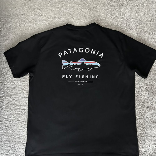 Patagonia Framed Fitz Roy Trout Organic T-Shirt XXL like new, black