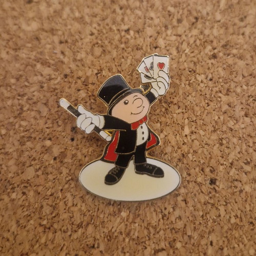 Monopoly Pin like new