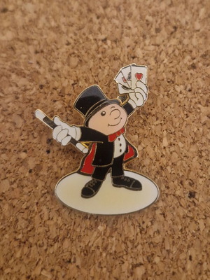 Monopoly Pin like new