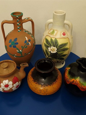 Beautiful ceramic vessels like new for yard or tavern decoration
