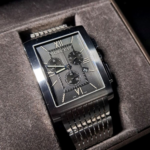 Gucci 8600M Chronograph Quartz Watch like new, silver