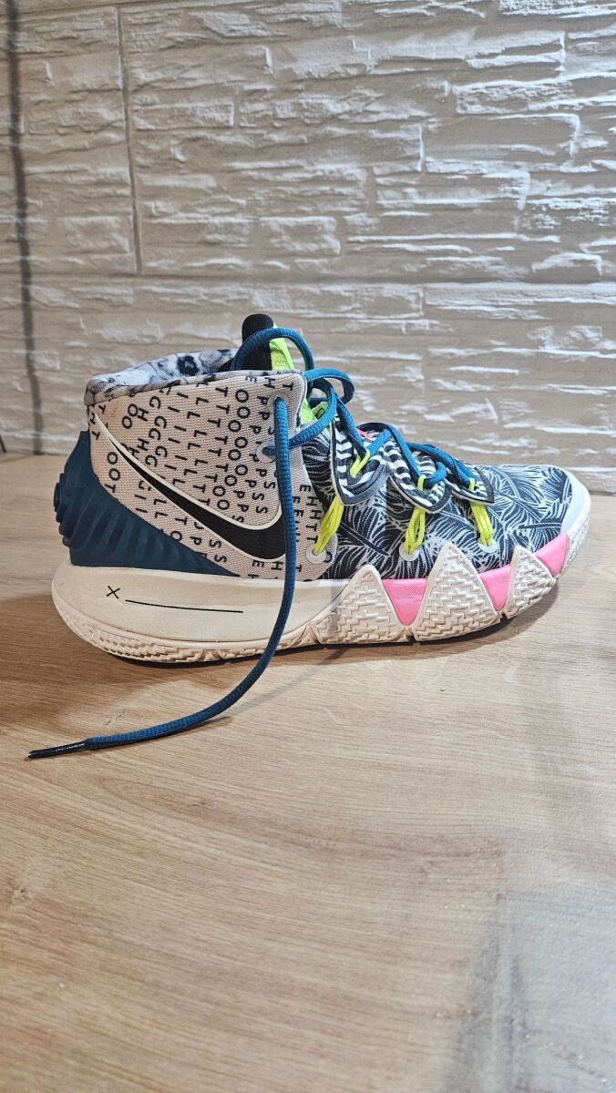 Nike Kybrid S2 What The sneakers new,… - € 270,00 - Vendora.cy