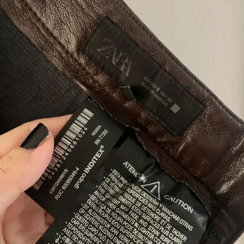 Zara leather skirt new, burgundy with removable black belt, size XS