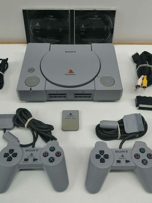 PlayStation 1 Fat SCPH-9002 console like new with 2 controllers and memory card
