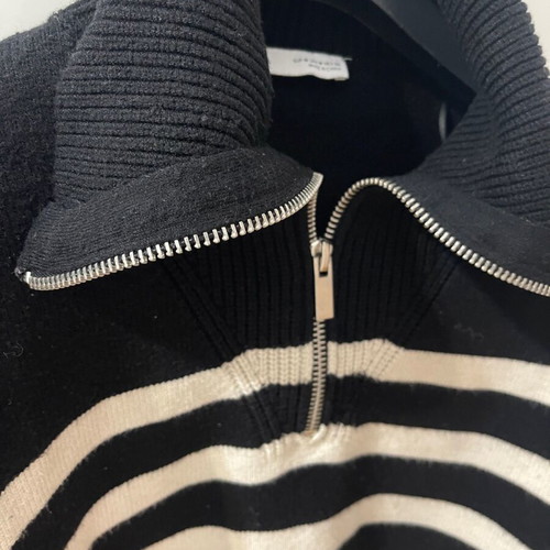 Zara sweatshirt used, size M, black and white