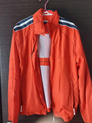 Explorer red jacket like new, size L