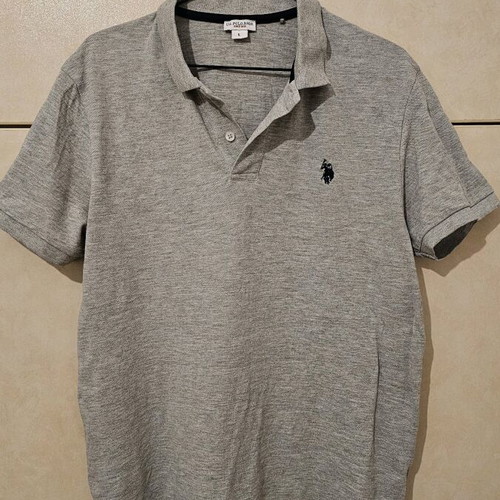 U.S. Polo Assn. t-shirt Large like new, grey