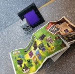 Minecraft Skeleton with Nether Portal Kinder Joy figure, damaged
