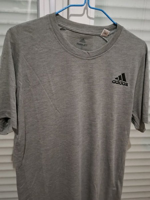 Adidas ανδρική μπλούζα running Small σαν καινούργιο, γκρι