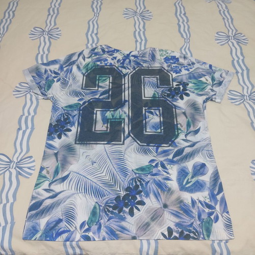Men's t shirt mako size large like new, multicolor