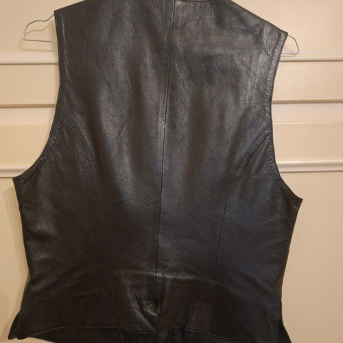 Mario Valentino leather vest made in Italy like new, black