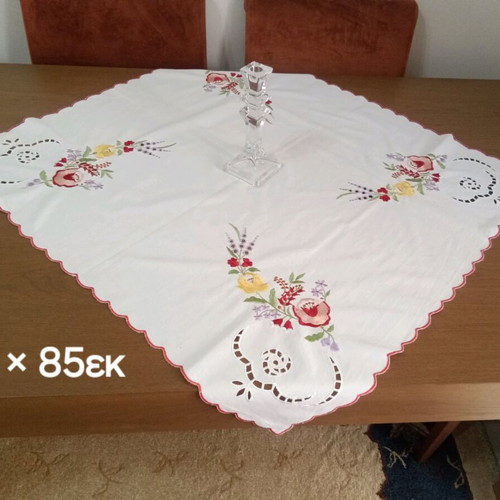 Embroidery set 4 pcs with machine embroidery like new
