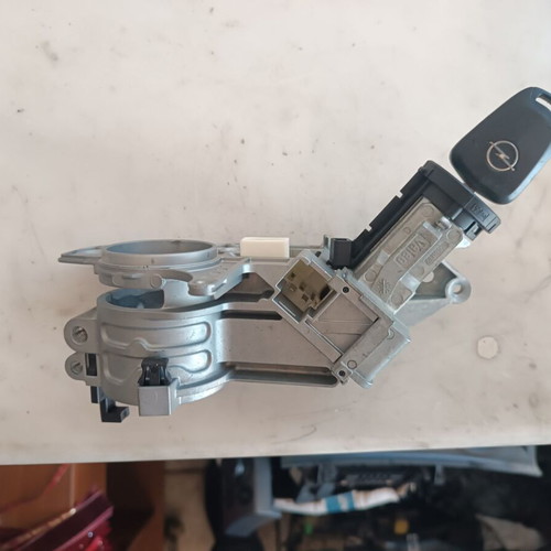 Ignition lock with key for Opel Astra H '04-'10 like new