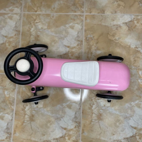 Baghera Racer Pink ride-on car like new, pink retro design