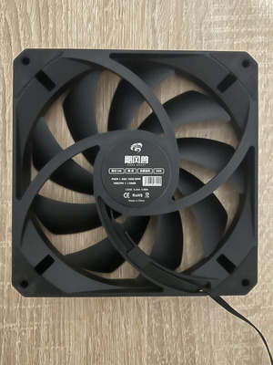 PC case fan 140mm, reverse