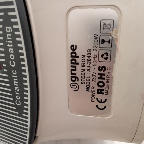 Steam iron like new