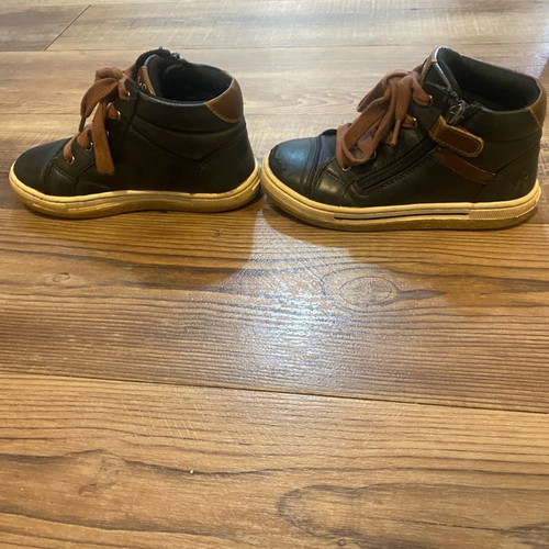 Anatomical kids boots used, size 28