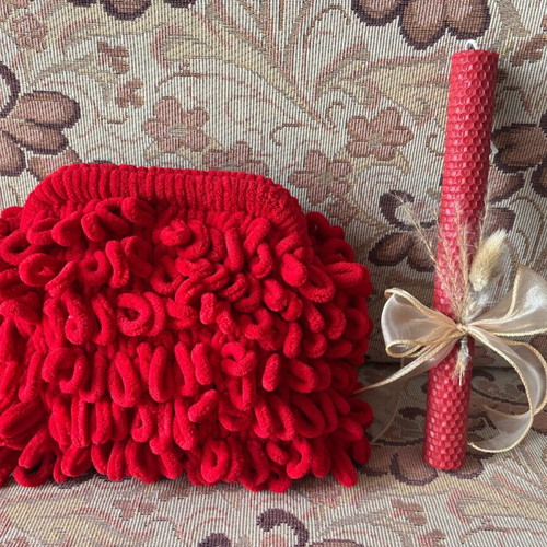 Puffy bag with gift candle red new