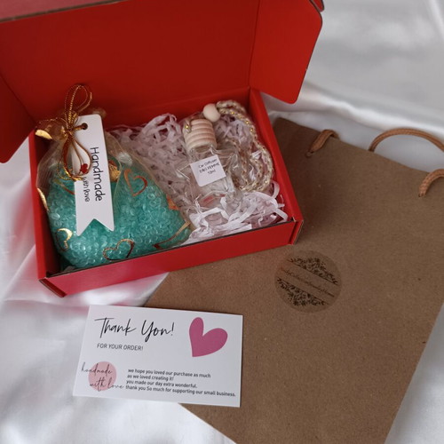 Aromatic Gift Set with 50g Scented Pearls and 10ml Car Diffuser