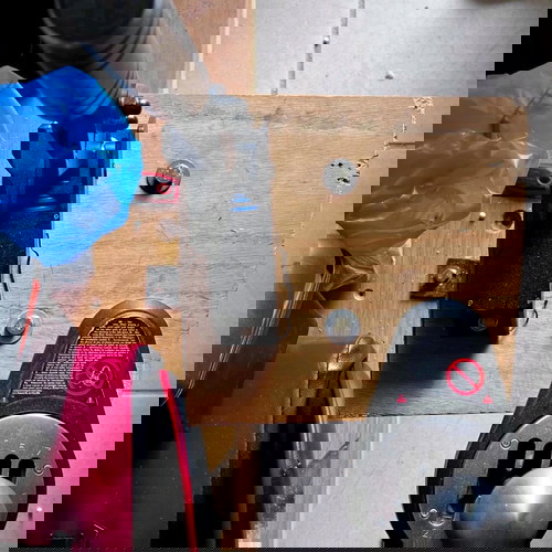 Race simulator σαν καινούργιο πλήρες σετ τιμονιέρας Thrustmaster και MOZA