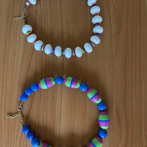 Bone necklace set used, white and blue colors