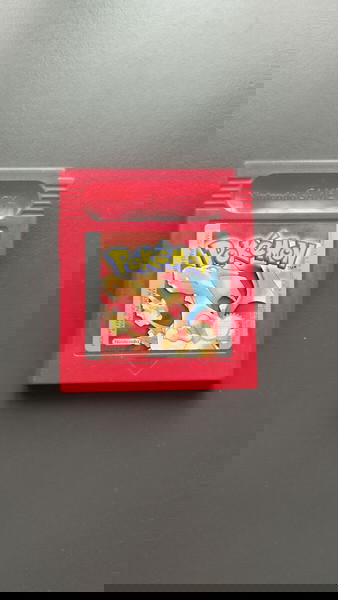 Gameboy Pokemon Red με καινουργια μπαταρια