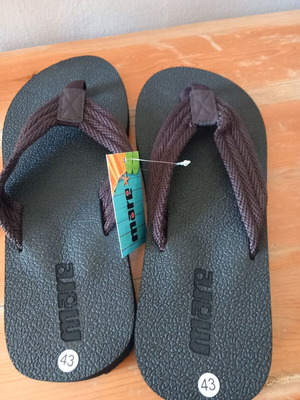 Mares plastic men's flip flops sizes 44, 45 & 46