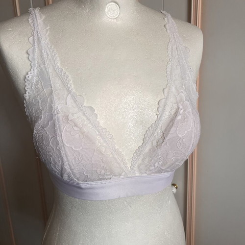 Bra like new with removable padding, white