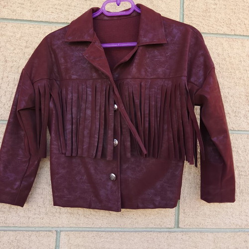 Burgundy short jacket with fringes, cowboy boho style