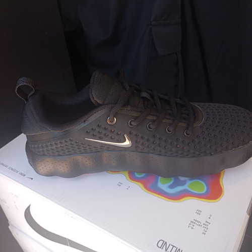 Nike Mind athletic shoes new, black and orange