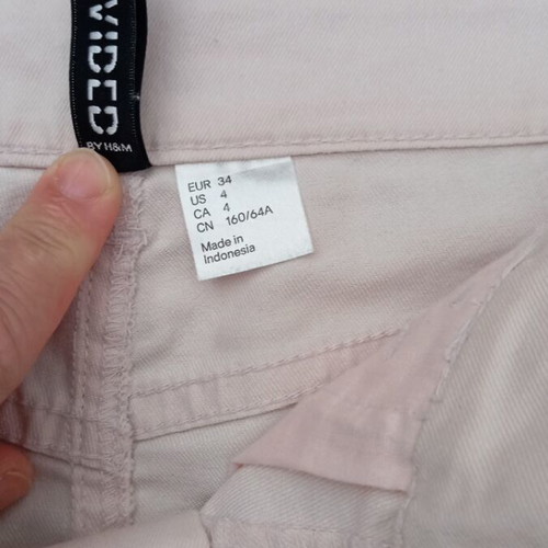 H&M shorts pink size XS 34 like new