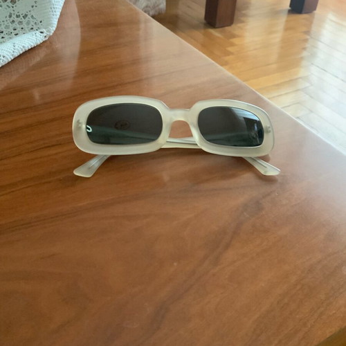 Genny sunglasses new in excellent condition