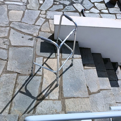 Pi aluminum walking aid like new, stable